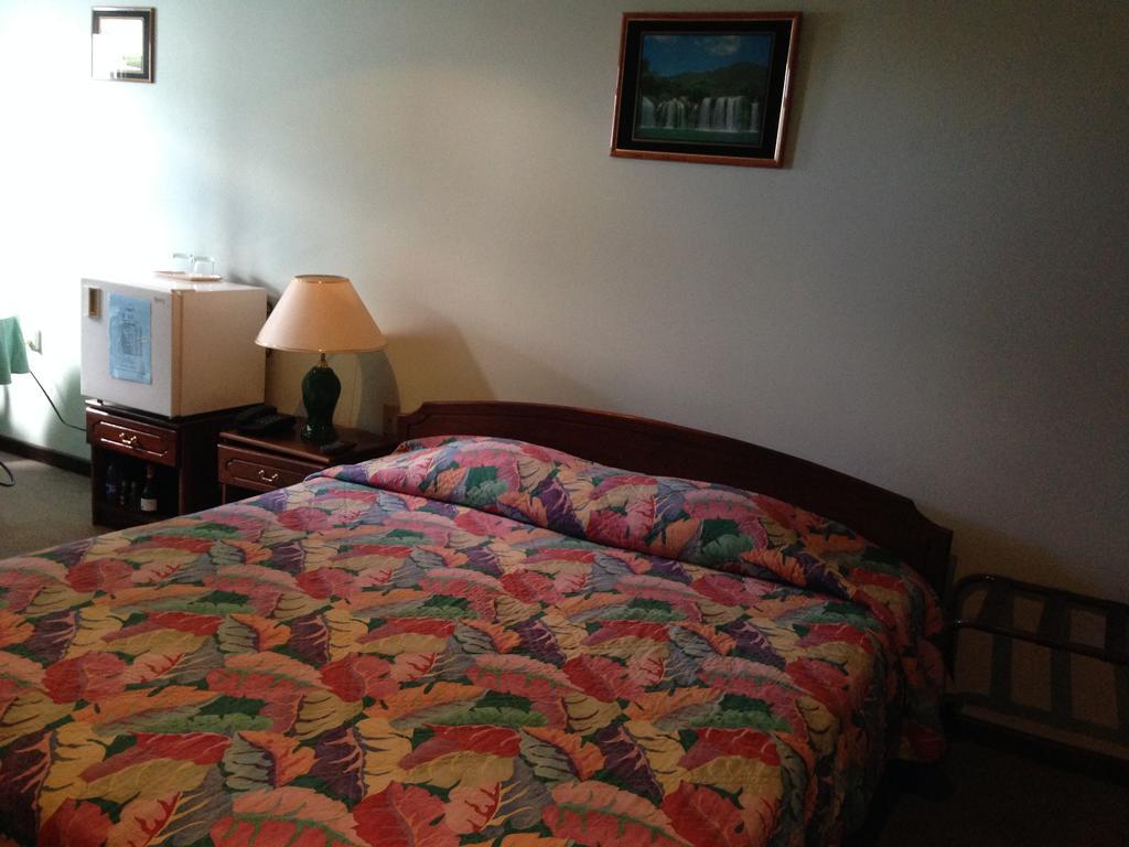 Ambassador Hotel & Casino Paramaribo Szoba fotó